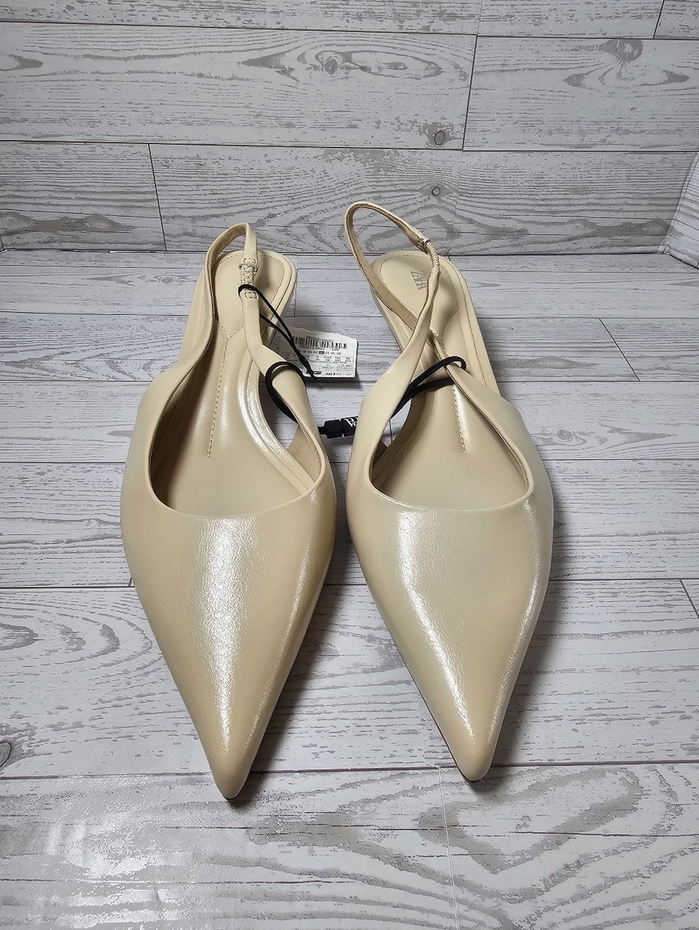 NEW Zara Beige Patent Slingback Kitten Heels Sz 7.5 - Picture 2 of 10